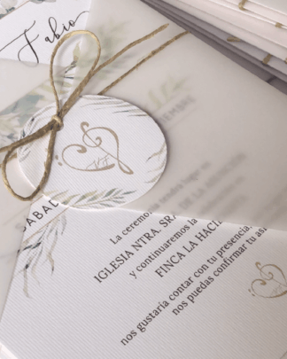 Etiqueta personalizada con cuerda